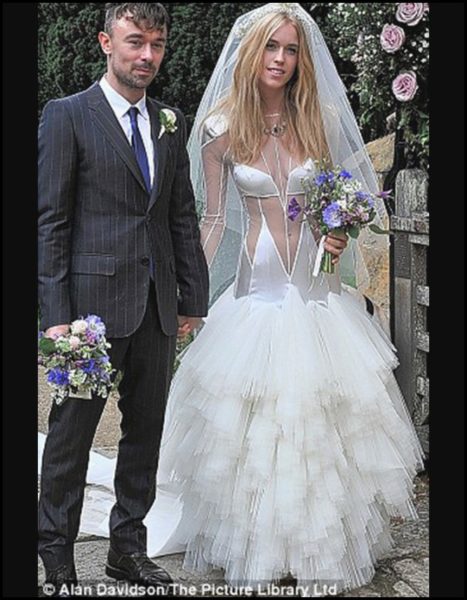 Wedding Dress Fails That Will Scare The Groom Away From The Wedding Altar